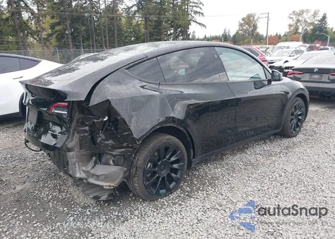 2023 Tesla Model Y Awd/Long Range Dual Motor All-Wheel Drive z USA, uszkodzony, nr VIN 7SAYGAEE3PF865147